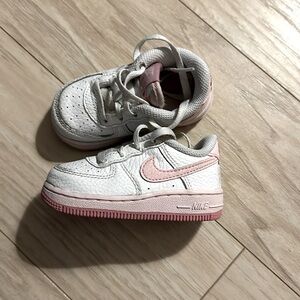 Used Walker Nike Air Force Ones 5C
